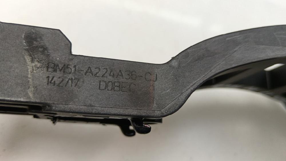 SOPORTE MANETA EXTERIOR DELANTERA DERECHA FORD KUGA 2017 1.5 MT 120CV
