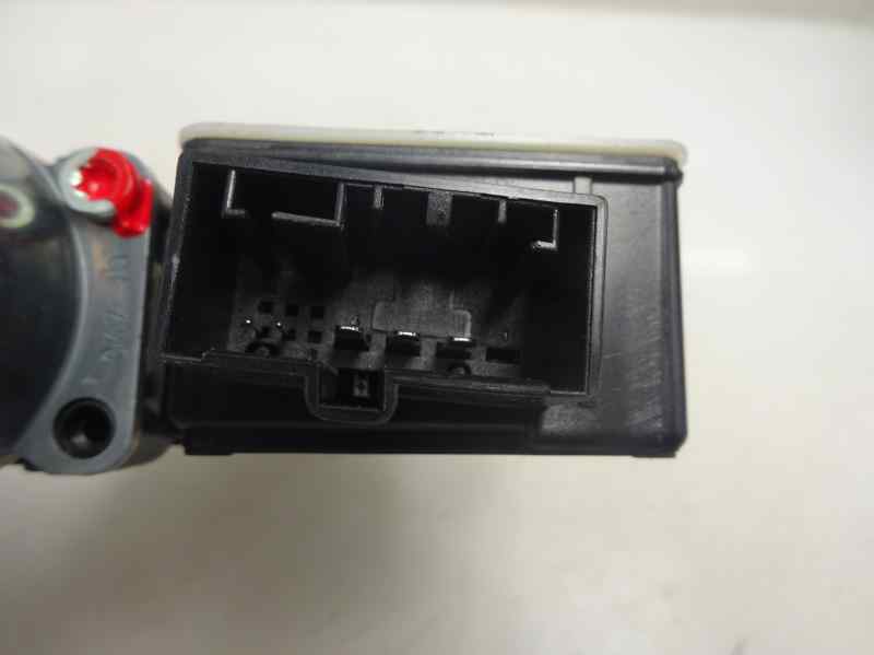 MOTOR ELEVALUNAS TRASERO DERECHO VOLKSWAGEN GOLF 1.4 TSI MT 125CV | 92KW