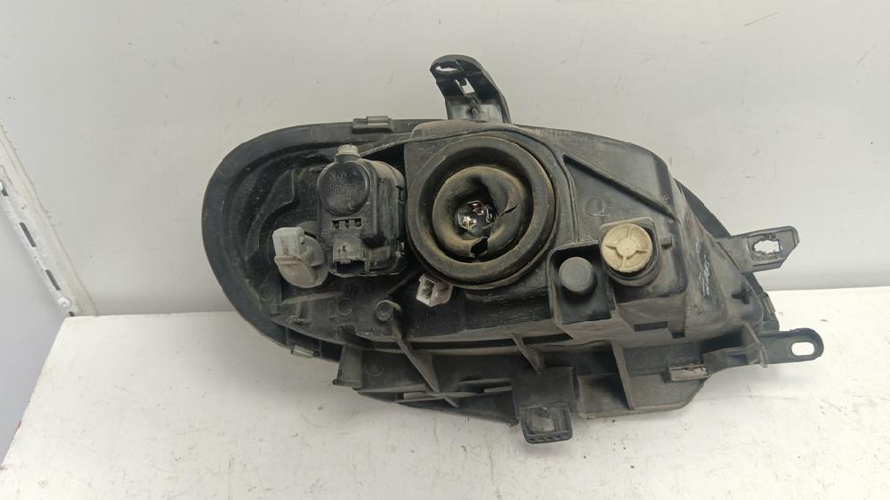 FARO IZQUIERDO CITROEN SAXO 1.5 MT D 57CV