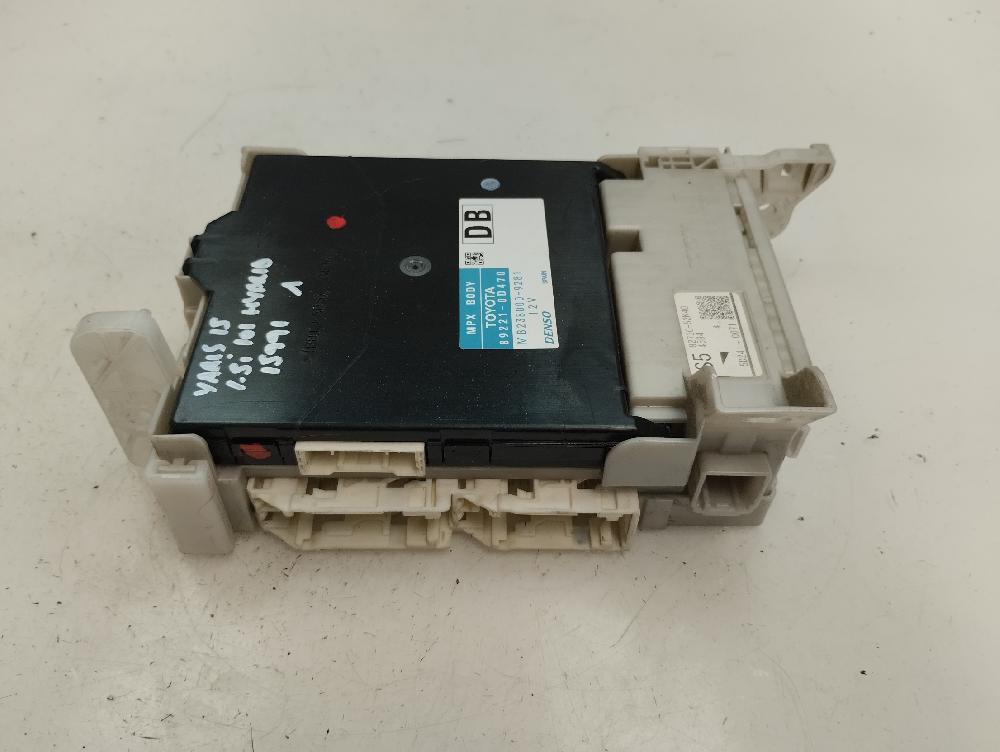 CAJA RELES FUSIBLES TOYOTA YARIS 1.5 MT 106CV