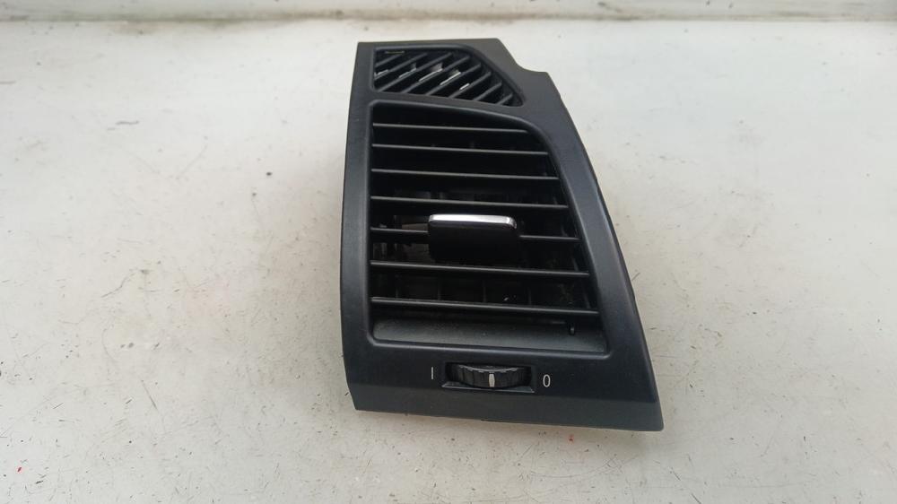 REJILLA AIRE DELANTERA DERECHA BMW SERIE 1 2006 2.0 MT 122CV | 90KW