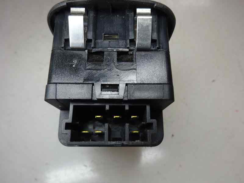 MANDO ELEVALUNAS DELANTERO IZQUIERDO PEUGEOT 306 1.9 MT D 69CV