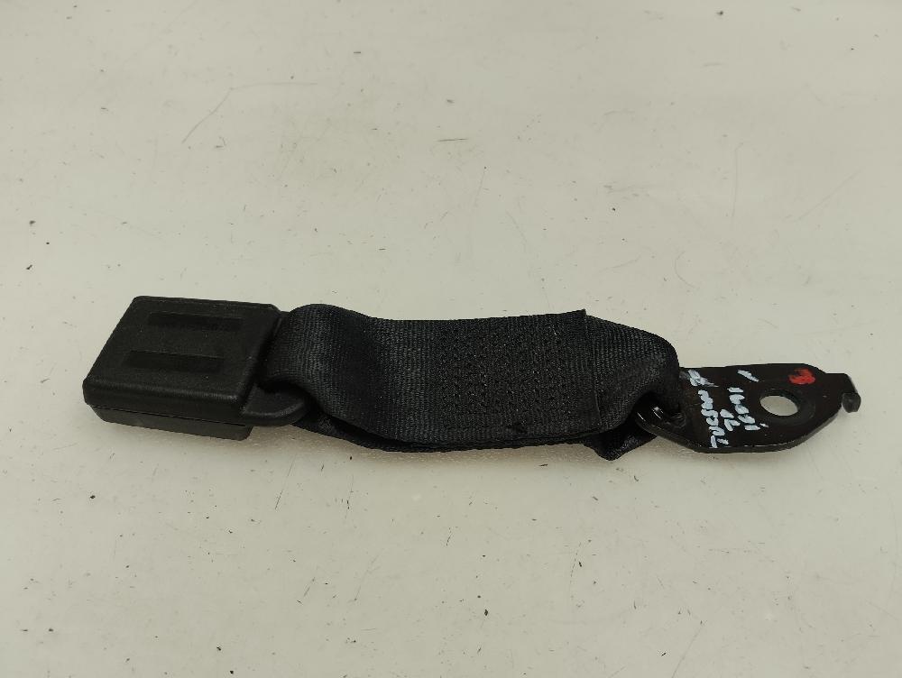 ANCLAJE CINTURON TRASERO DERECHO HYUNDAI TUCSON 1.6 MT 132CV