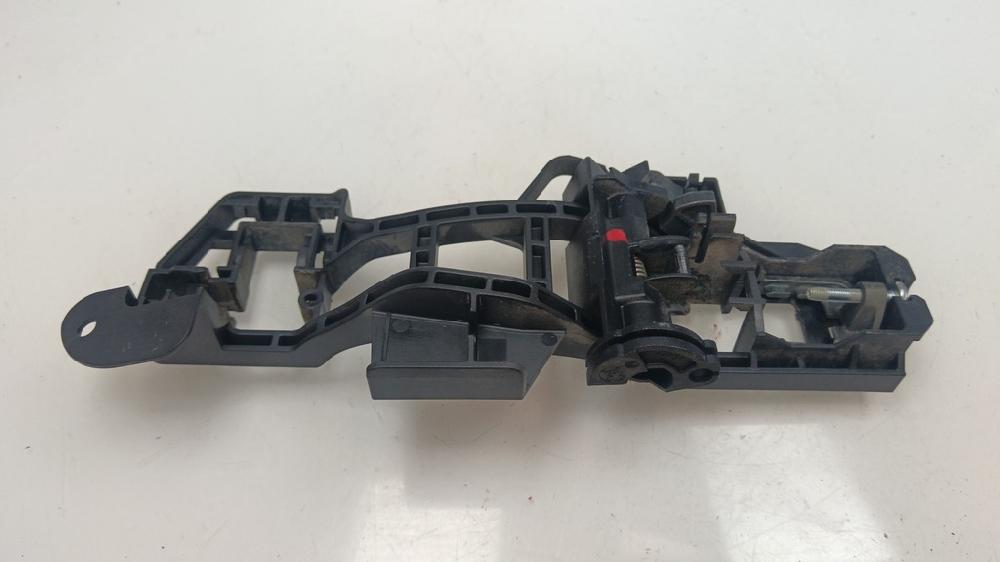 SOPORTE MANETA EXTERIOR PUERTA TRASERA DERECHA FORD CMAX 1.0 ECOBOOST MT 125CV | 92KW