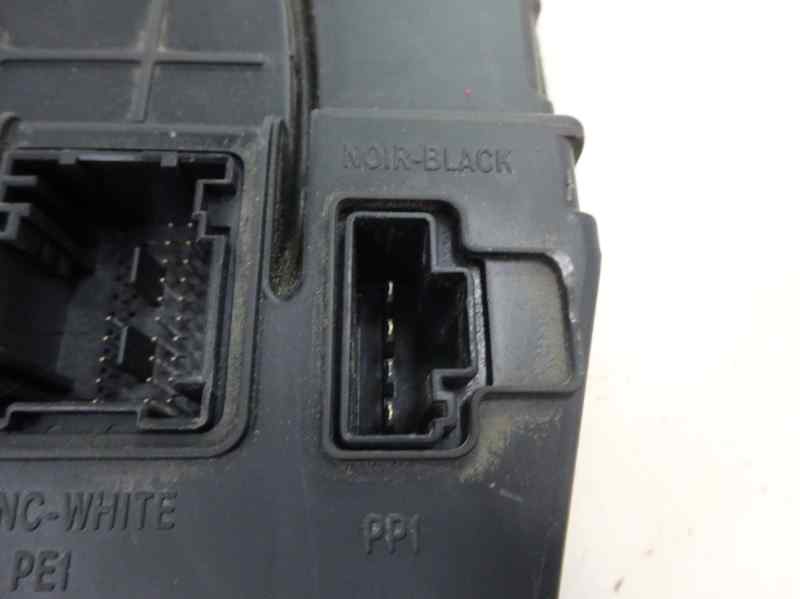 CAJA RELES FUSIBLES RENAULT MEGANE 2006 1.4 MT 98CV | 72KW
