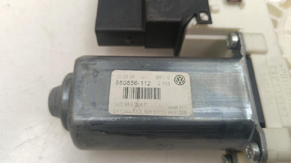MOTOR ELEVALUNAS TRASERO DERECHO VOLKSWAGEN PASSAT 2.0 TDI DSG 140CV | 103KW