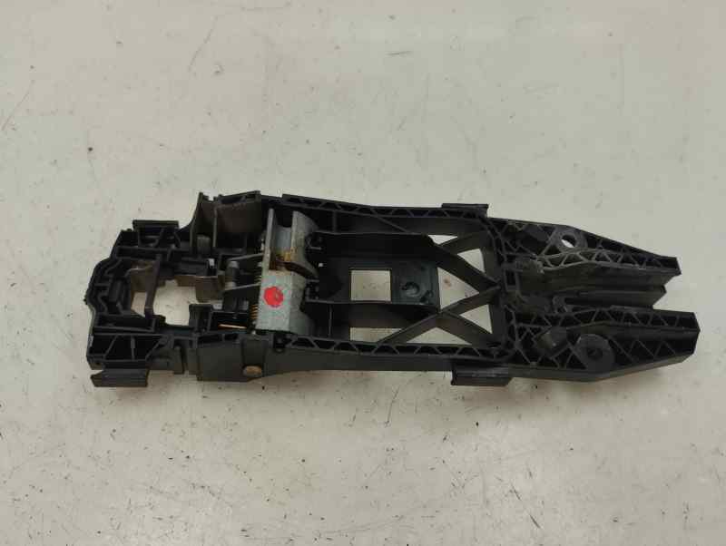 SOPORTE MANETA EXTERIOR PUERTA TRASERA DERECHA SKODA FABIA 1.0 MT 75CV