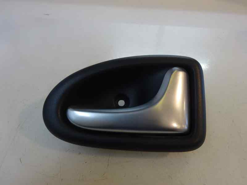MANETA INTERIOR TRASERA DERECHA RENAULT CLIO 1.5 DCI MT 68CV