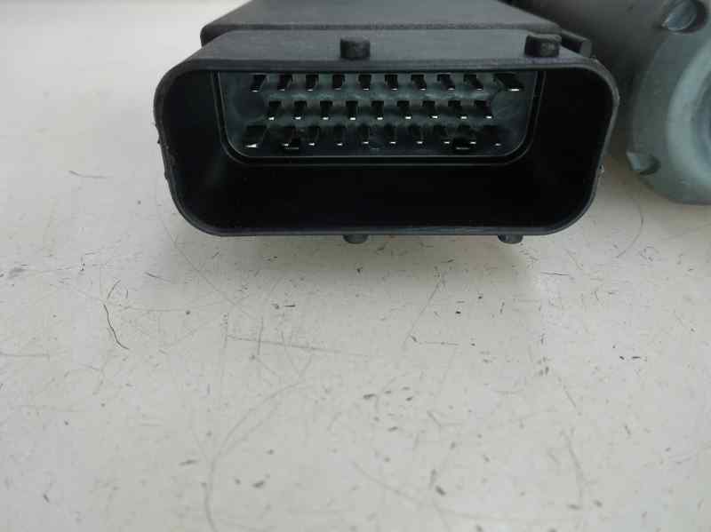 MOTOR ELEVALUNAS DELANTERO IZQUIERDO VOLKSWAGEN PASSAT 1.9 TDI MT 110CV | 81KW