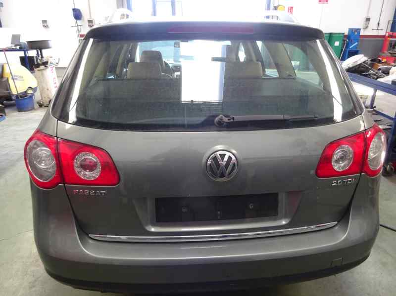 VOLKSWAGEN PASSAT VARIANT 2010 2.0 TDI DSG 150CV