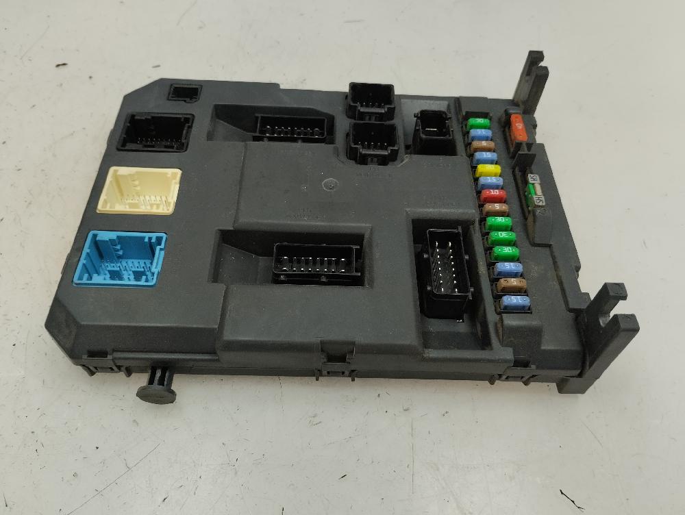 CAJA RELES FUSIBLES PEUGEOT 207 1.4 MT 73CV