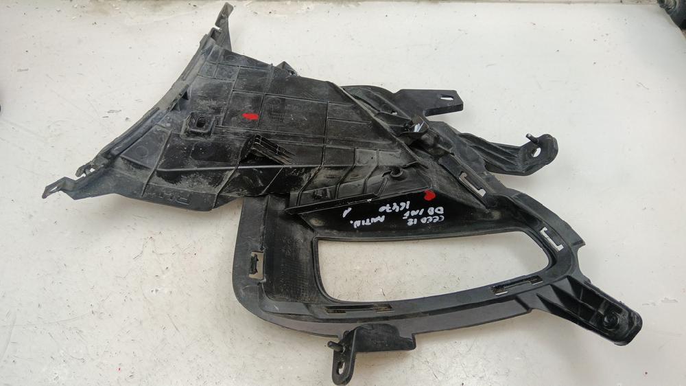 REJILLA PARAGOLPES DERECHA KIA CEED 1.6 CRDI DCT 136CV
