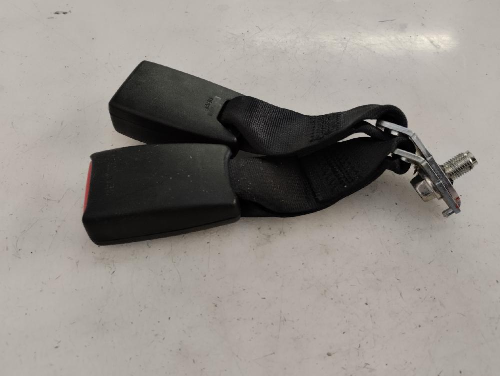 ANCLAJE CINTURON TRASERO DERECHO MAZDA 3 2.2 CITD MT 150CV