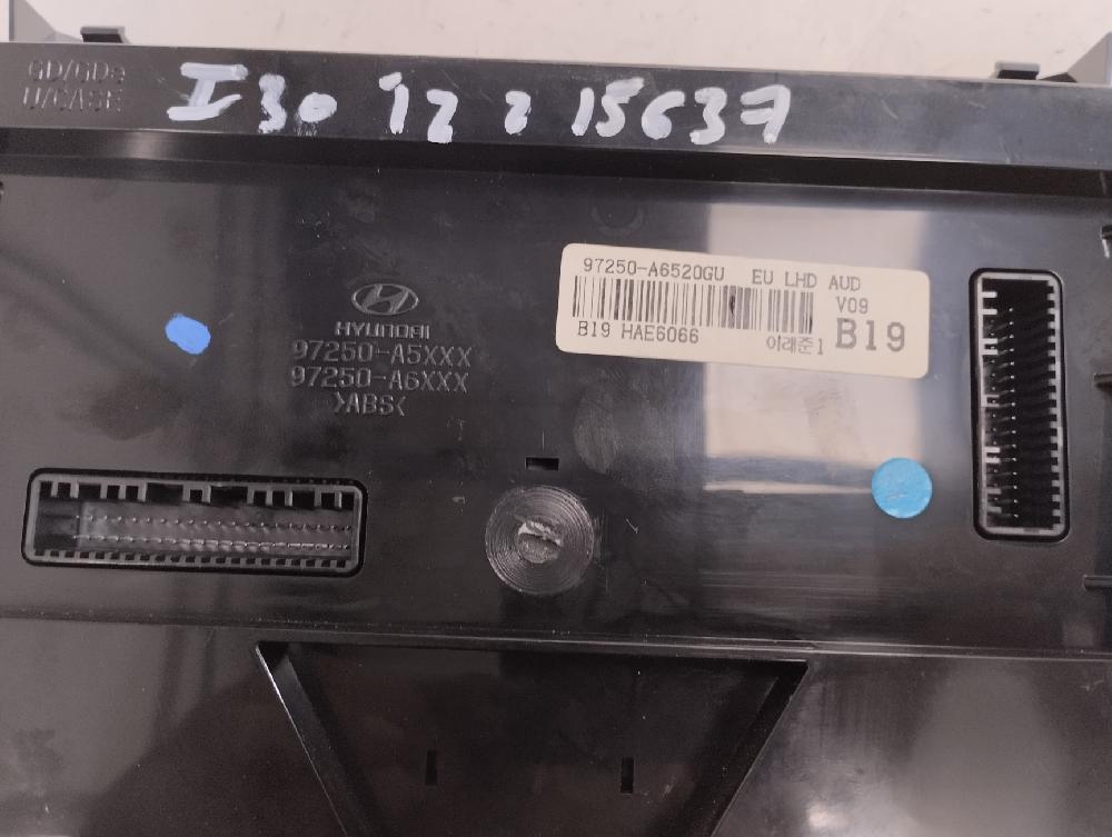 SISTEMA AUDIO RADIO CD HYUNDAI I30 1.4 MT 100CV | 73KW