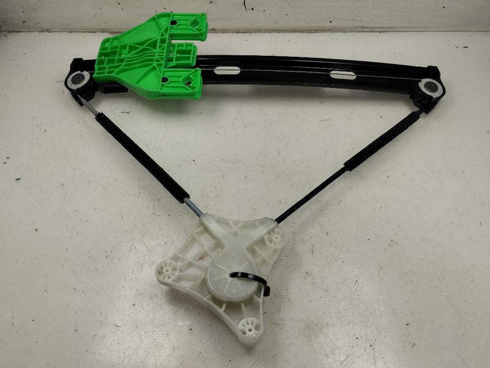 ELEVALUNAS TRASERO DERECHO SEAT LEON 2023 1.5 130CV MT