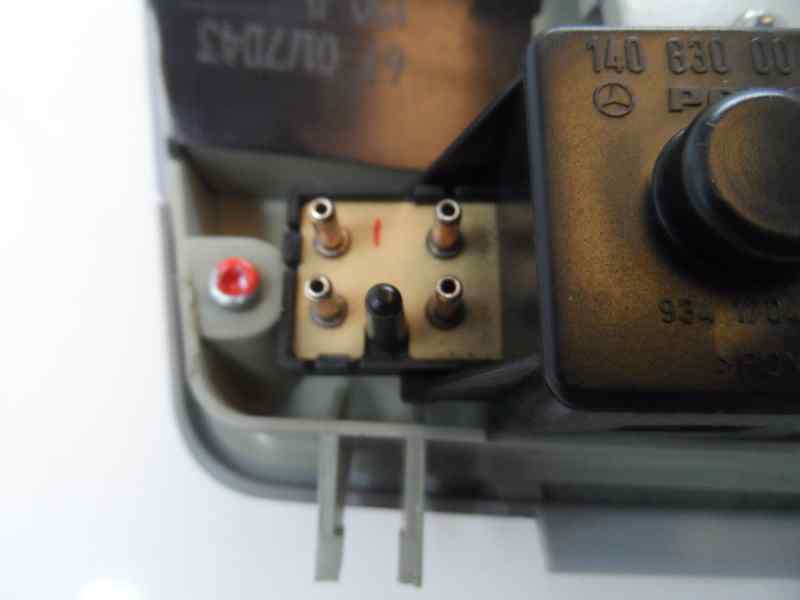 LUZ INTERIOR MERCEDES BENZ CLASE CLK 2.3 CLK 230 MT 197CV