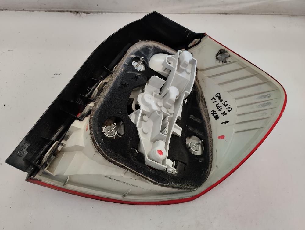 PILOTO TRASERO IZQUIERDO BMW SERIE 1 2.0 MT 150CV | 110KW