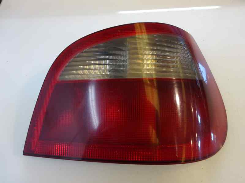 PILOTO TRASERO DERECHO RENAULT MEGANE 1.4 MT 95CV