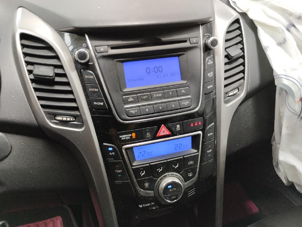 SISTEMA AUDIO RADIO CD HYUNDAI I30 1.4 MT 100CV | 73KW