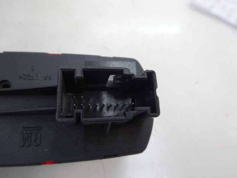 MANDO ELEVALUNAS DELANTERO IZQUIERDO OPEL CORSA 1.3 CDTI MT 90CV