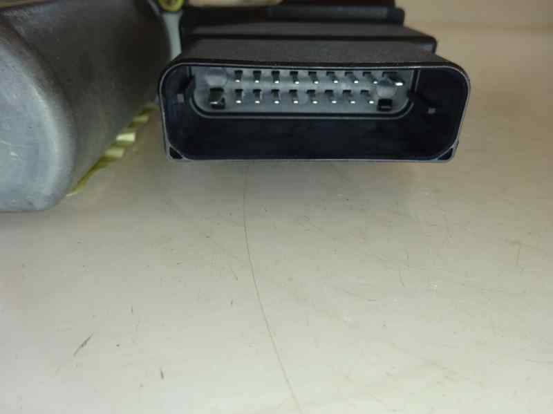 MOTOR ELEVALUNAS TRASERO DERECHO VOLKSWAGEN GOLF 1.9 TDI MT 90CV