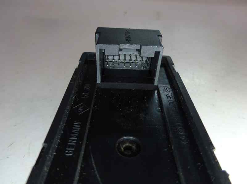 MANDO ELEVALUNAS DELANTERO IZQUIERDO AUDI A6 2.5 TDI MT 150CV