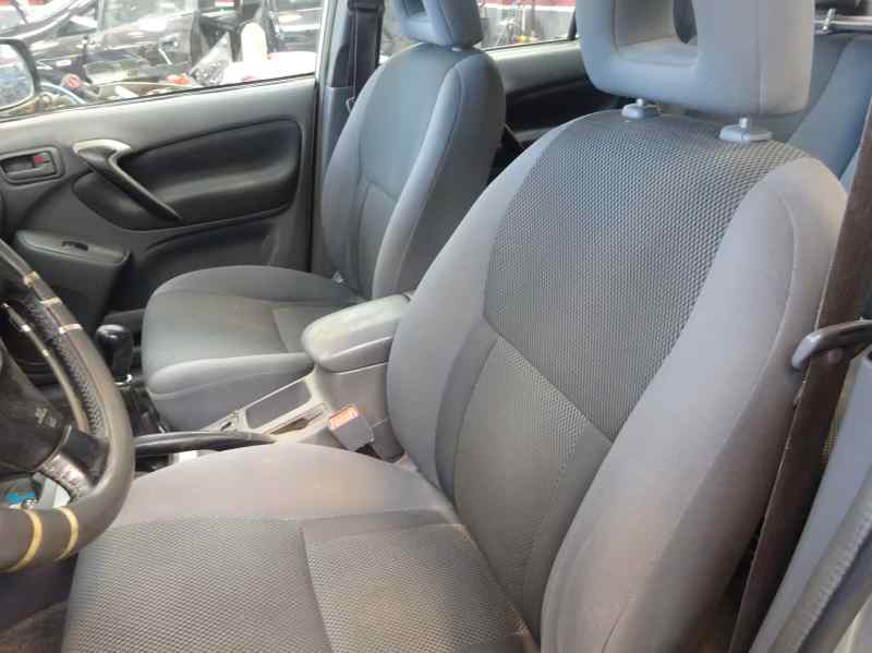 TOYOTA RAV4 2000 2.0 MT 4WD 116CV | 85KW