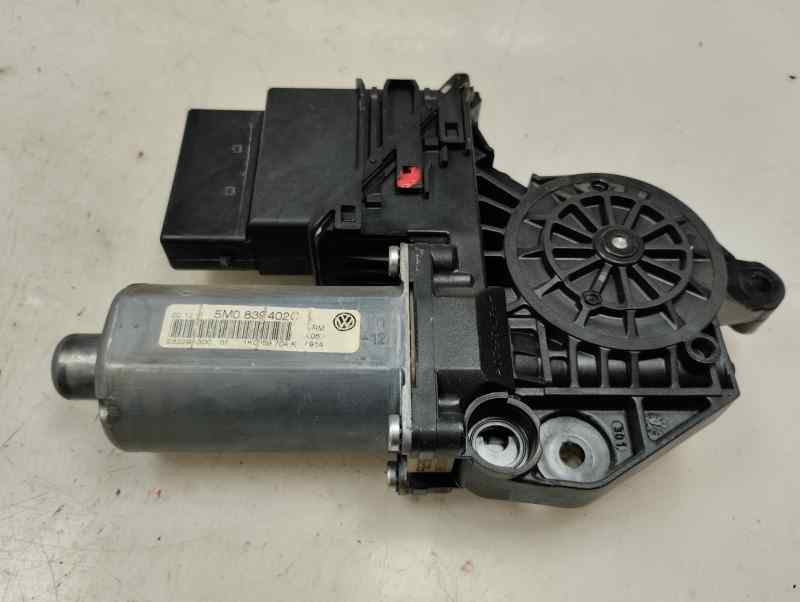 MOTOR ELEVALUNAS TRASERO DERECHO VOLKSWAGEN GOLF PLUS 1.9 AMT 105CV | 77KW