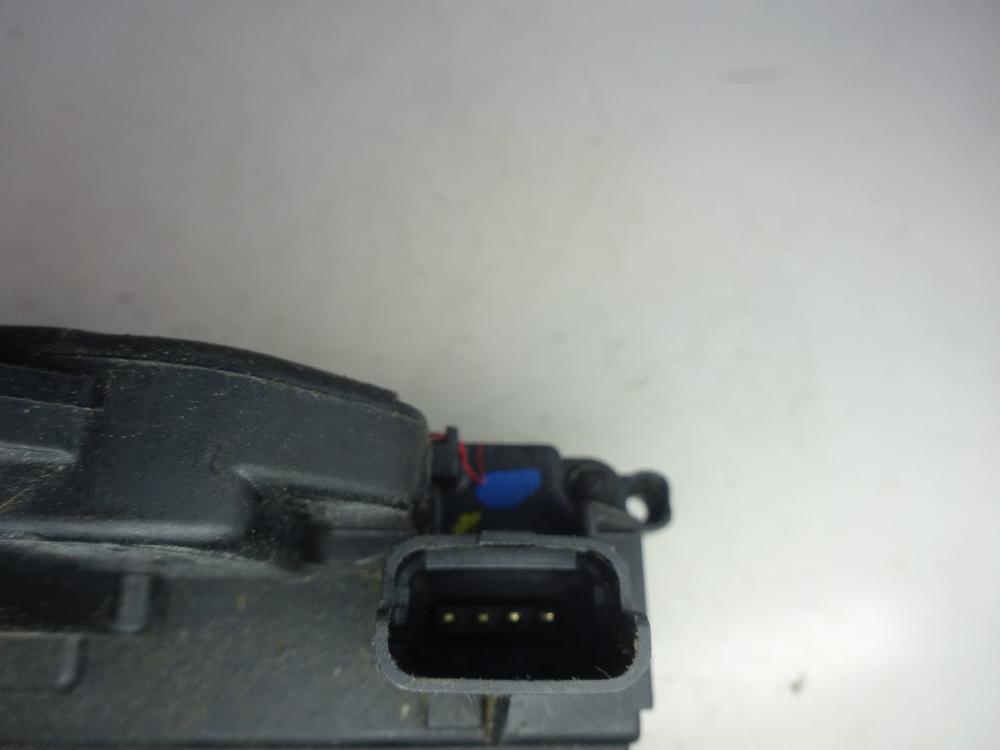 CERRADURA PUERTA TRASERA DERECHA RENAULT CLIO 1.6 MT 112CV