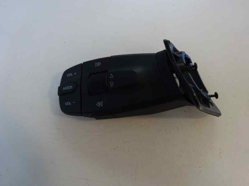 MANDO MULTIFUNCION SEAT IBIZA 1.6 TDI MT 90CV