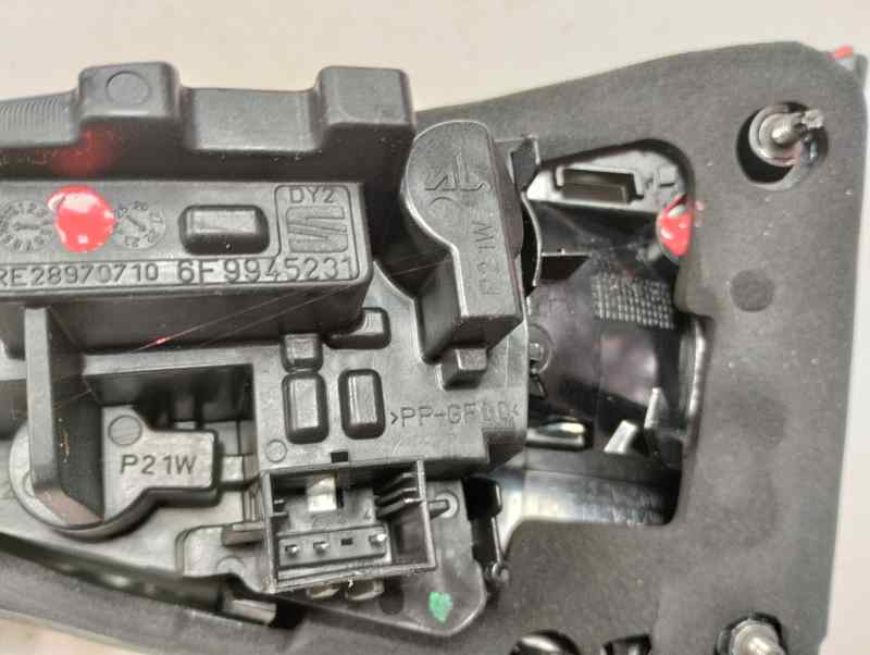 PILOTO TRASERO IZQUIERDO INTERIOR SEAT ARONA 1.0 AMT 110CV | 81KW