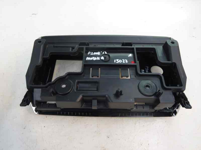 PANTALLA MULTIFUNCION PEUGEOT 2008 1.6 MT 120CV | 88KW