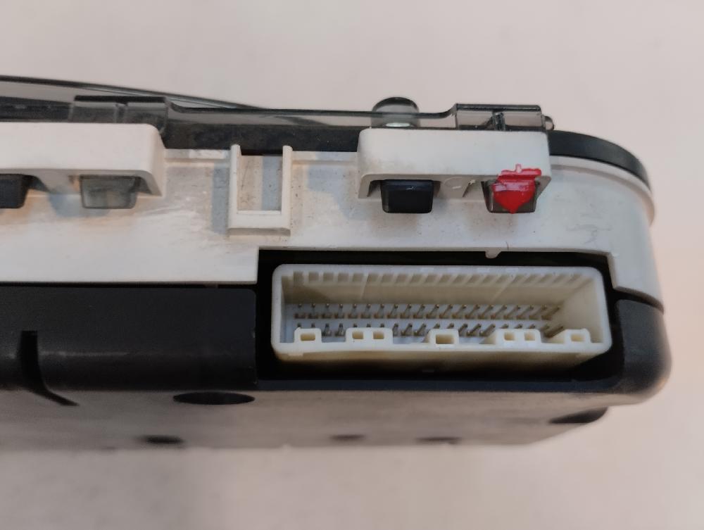 CUADRO INSTRUMENTOS TOYOTA COROLLA VERSO 2.2 TD MT 136CV