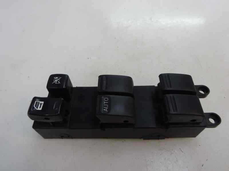 MANDO ELEVALUNAS DELANTERO IZQUIERDO NISSAN ALMERA TINO 2.2 TD MT 112CV
