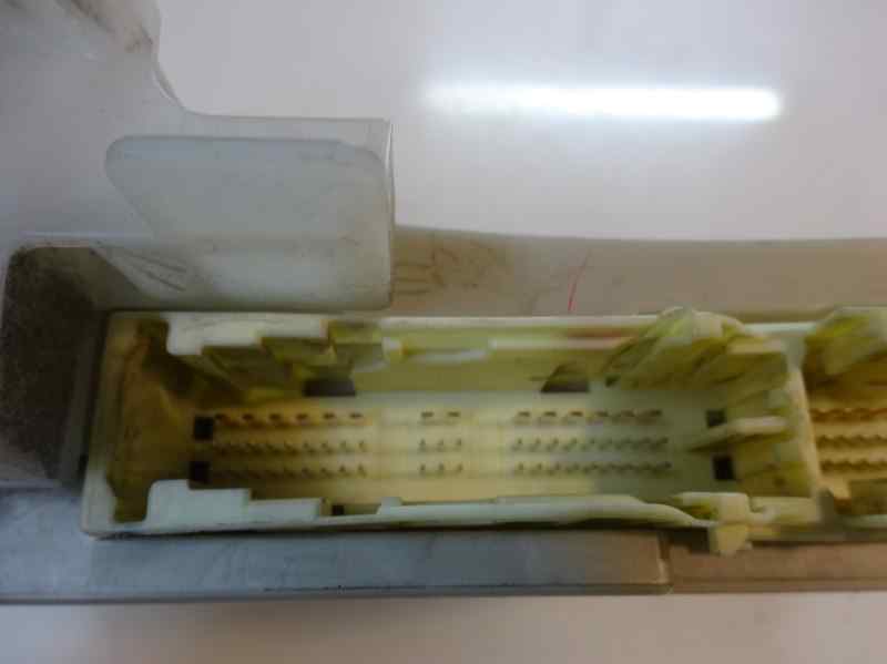CAJA RELES FUSIBLES TOYOTA PRIUS 1.8CVT 99CV
