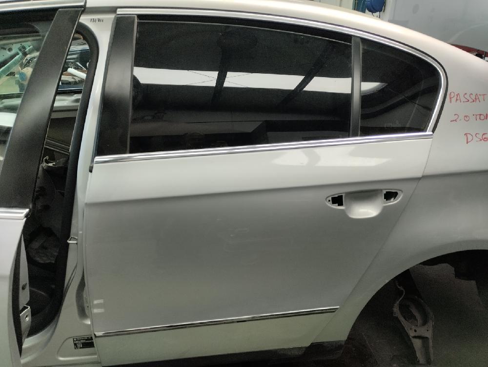 PUERTA TRASERA IZQUIERDA VOLKSWAGEN PASSAT 2010 2.0 TDI MT 140CV