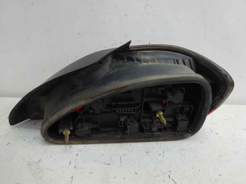 PILOTO TRASERO IZQUIERDO PEUGEOT 306 1.9 MT D 69CV