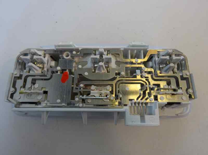 LUZ INTERIOR RENAULT SCENIC 1.9 DCI MT 130CV