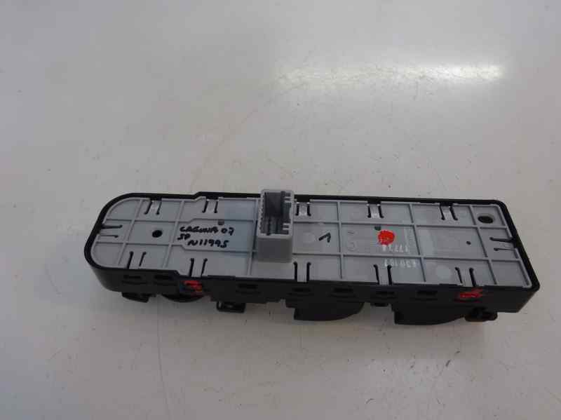 MANDO ELEVALUNAS DELANTERO IZQUIERDO RENAULT LAGUNA 1.5 DCI MT 110CV