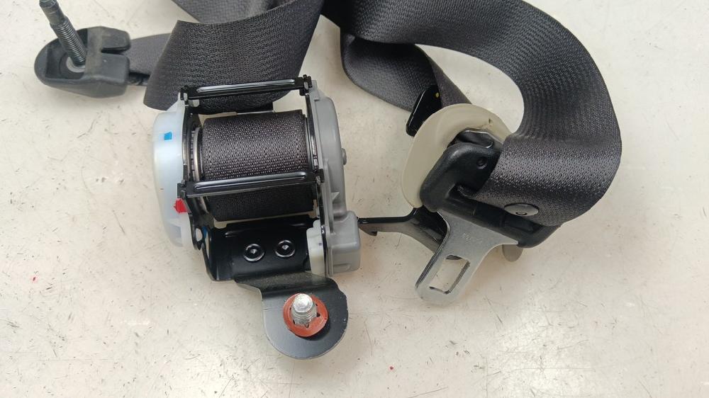 CINTURON SEGURIDAD TRASERO DERECHO KIA CARENS 1.6 MT 135CV | 99KW
