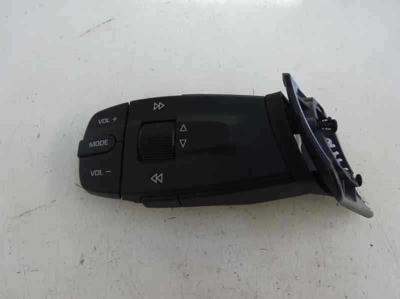 MANDO MULTIFUNCION SEAT IBIZA 1.6 TDI MT 105CV
