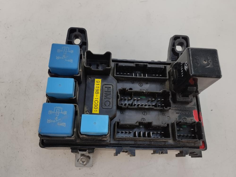 CAJA RELES FUSIBLES HYUNDAI GETZ 1.5 CRDI MT 82CV