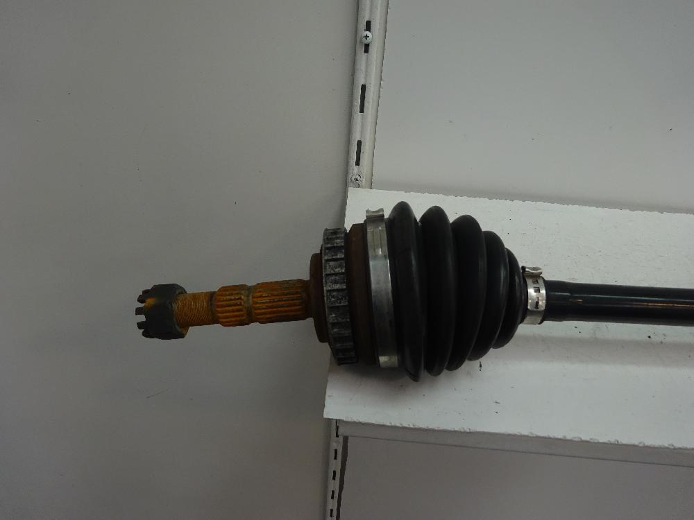 TRANSMISION DELANTERA DERECHA OPEL VECTRA 1996 1.6 MT 101CV