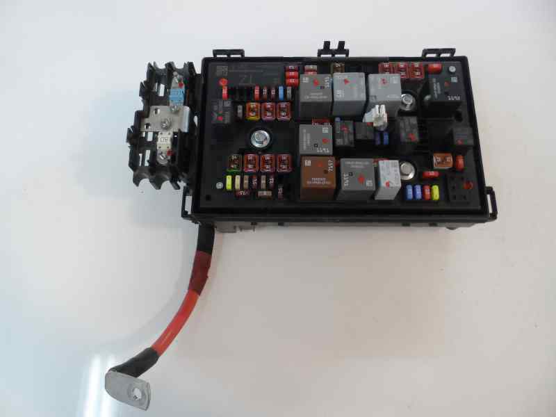 CAJA RELES FUSIBLES OPEL ASTRA 1.7 CDTI MT 110CV