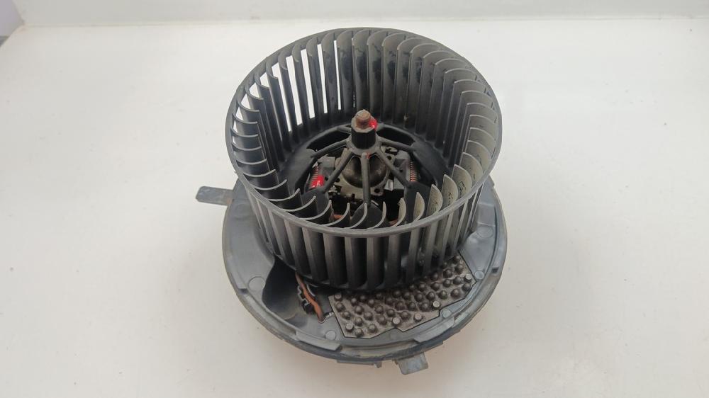 MOTOR CALEFACCION VOLKSWAGEN PASSAT 2.0 TDI DSG 140CV | 103KW
