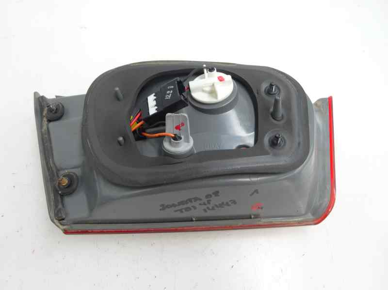 PILOTO TRASERO DERECHO INTERIOR HYUNDAI SONATA 2.4 MT 162CV