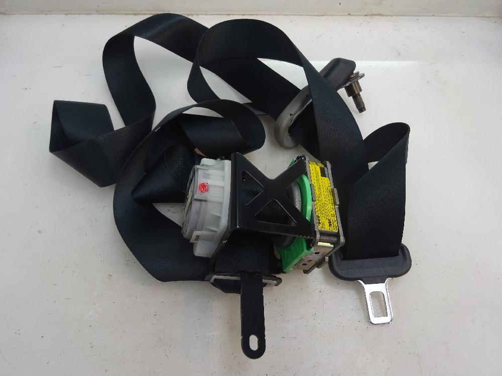 CINTURON SEGURIDAD DELANTERO DERECHO TOYOTA YARIS 1.3 MT 87CV | 64KW