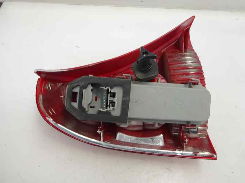PILOTO TRASERO DERECHO RENAULT CLIO 1.2 MT 58CV | 43KW