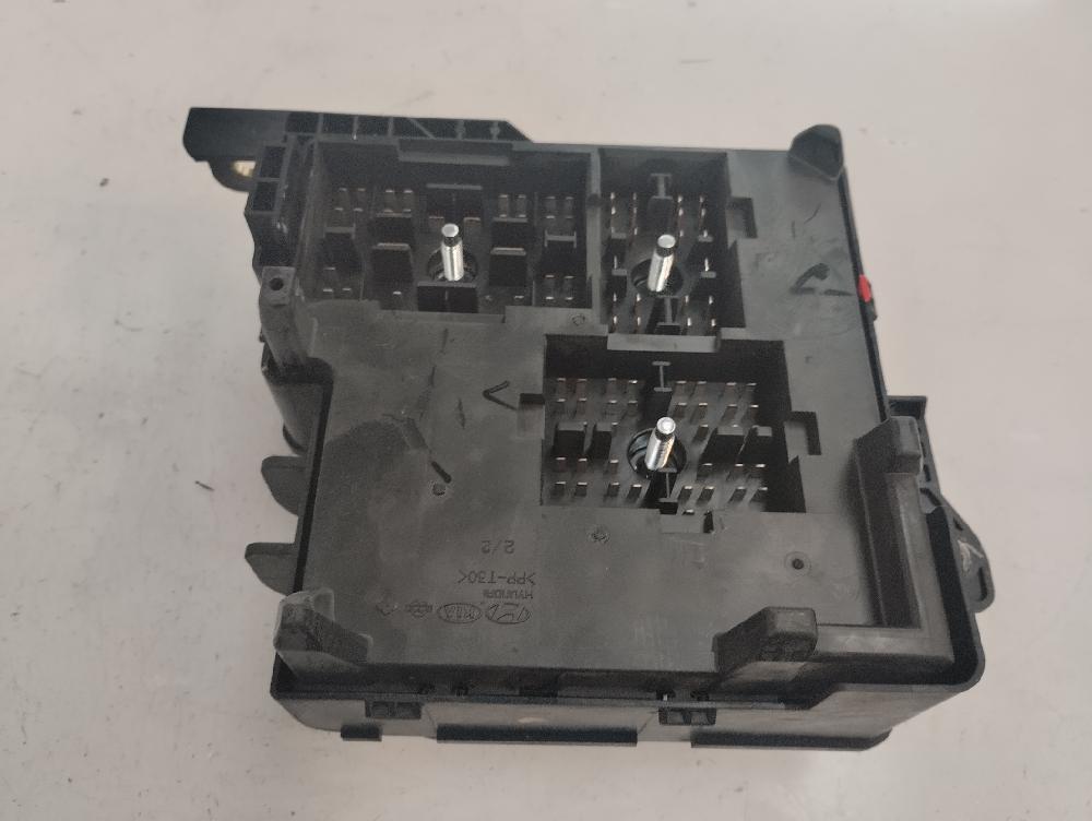 CAJA RELES FUSIBLES KIA CEED 1.6 MT 113CV | 83KW
