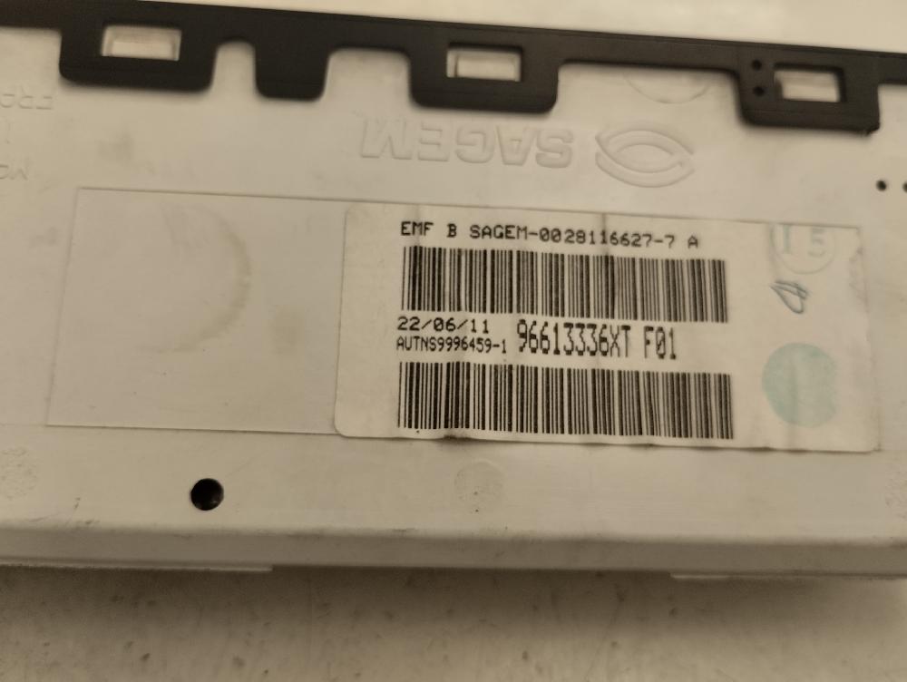 PANTALLA MULTIFUNCION PEUGEOT 206 1.4 HDI MT 68CV